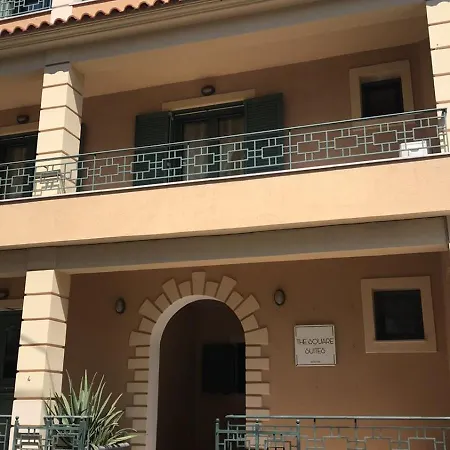 The Square 1st Floor Apartmán *